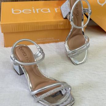 Comprar o produto de Sandália Beira Rio feminina adulta  em Calçados, Roupas e Bolsas em Uberlândia, MG por Solutudo