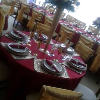 Comprar o produto de Mesa dos convidados em Tudo para Festas pela empresa Luci Eventos em Foz do Iguaçu, PR por Solutudo