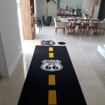 Comprar o produto de tapetes personalizados em A Classificar em Joinville, SC por Solutudo