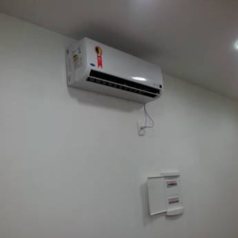 Comprar o produto de Instalação ar condicionado em Instalação em Mineiros, GO por Solutudo