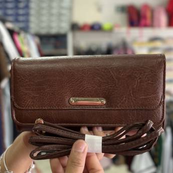 Comprar o produto de Carteira adulta em A Classificar em Uberlândia, MG por Solutudo