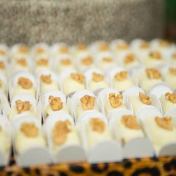 Comprar o produto de Docinhos em Bolos e Doces em Bauru, SP por Solutudo