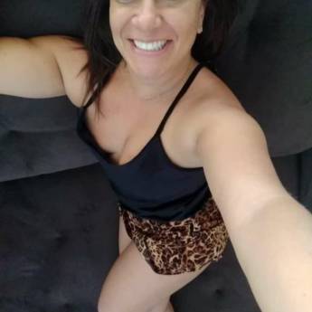 Comprar o produto de Olá meus queridos, muito prazer, me chamo Lorraine, sou uma ótima massagista e massoterapeuta com especialização na massagem tântrica. em Massagistas - SPA em Americana, SP por Solutudo