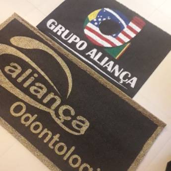 Comprar o produto de tapetes personalizados em Para Todos em Joinville, SC por Solutudo