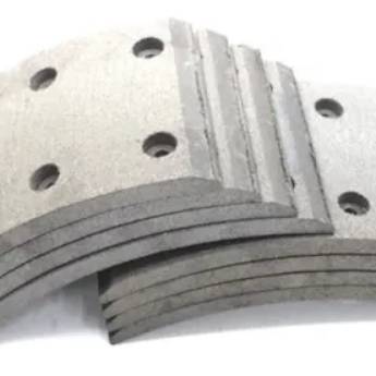 Comprar o produto de Lona de Freio em Atibaia – Segurança e Resistência Garantida em Peças para Caminhão em Atibaia, SP por Solutudo