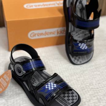 Comprar o produto de Sandália Grendene Hotwheels infantil masculina + brinde em Calçados Infantis em Uberlândia, MG por Solutudo