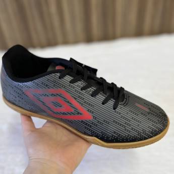 Comprar o produto de Chuteira Umbro Futsal masculina adulta  em Calçados, Roupas e Bolsas em Uberlândia, MG por Solutudo