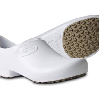 Comprar o produto de Sapato Antiderrapante Branco  em Calçados de segurança pela empresa Lole EPI em Tietê, SP por Solutudo