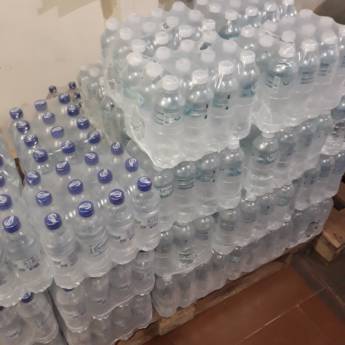 Comprar o produto de Fardinhos de Água de  1,5 litro, 510 ml com e sem gás  em Águas Minerais em Santa Cruz do Rio Pardo, SP por Solutudo