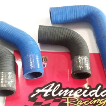 Comprar o produto de Mangueiras EPDM preta e azul em silicone em A Classificar em Botucatu, SP por Solutudo