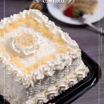 Comprar o produto de Bolo de Abacaxi com Coco em Bolos e Doces em Bauru, SP por Solutudo