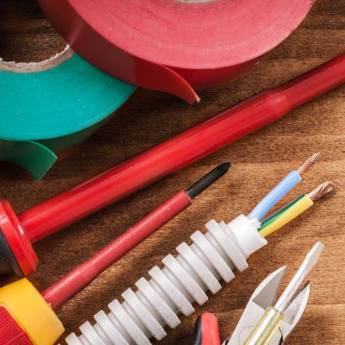 Comprar o produto de Isolantes em Materiais Elétricos pela empresa Carlinhos Materiais para Construção • Depósito em Atibaia em Atibaia, SP por Solutudo