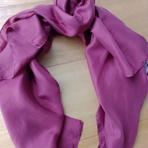 Comprar o produto de Lenço seda pura roxo em Roupas e Acessórios pela empresa Loja Ego 3 p - Roupas e Acessórios Femininos em Botucatu, SP por Solutudo