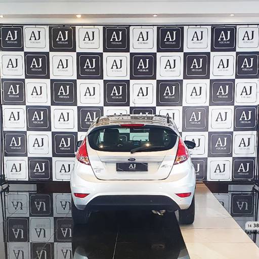 FORD FIESTA HATCH 1.6 16V 4P FLEX SE POWERSHIFT AUTOMÁTICO- 2013/2014 em Botucatu, SP por AJ Veículos