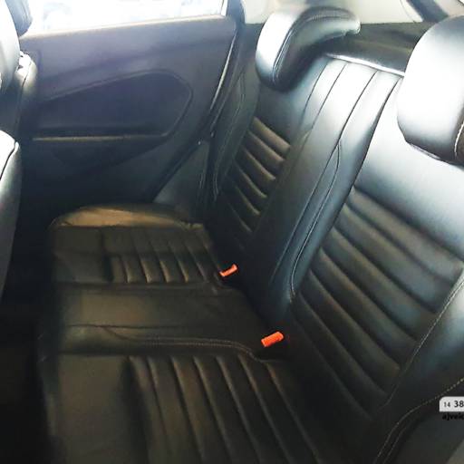 FORD FIESTA HATCH 1.6 16V 4P FLEX SE POWERSHIFT AUTOMÁTICO- 2013/2014 em Botucatu, SP por AJ Veículos