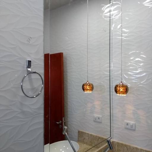 Janelas 2 folhas jateadas. Portas jateadas. Espelhos com bordas ( sobre espelho ). Box. por Top Vidros