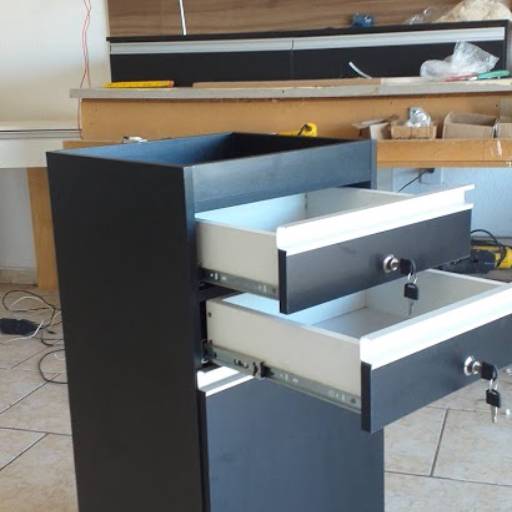 Carrinho Auxiliar Preto com chave em Bauru, SP por Móveis Fábrica de Sonhos Bauru