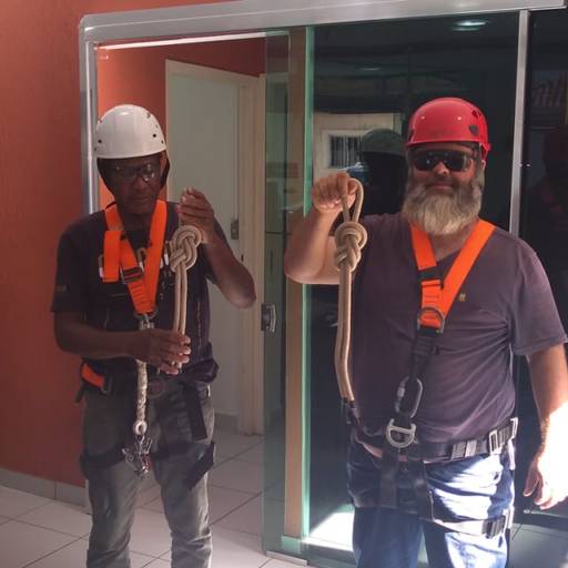 Treinamento NR35  Trabalho altura  por Prepara Seg Treinamentos