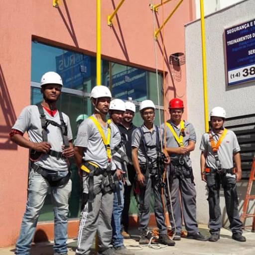 Treinamento NR35  Trabalho altura  por Prepara Seg Treinamentos