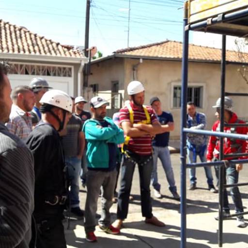 Treinamento NR35  Trabalho altura  por Prepara Seg Treinamentos