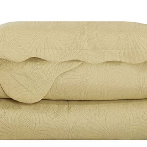 Colcha Trapunto Queen Bege