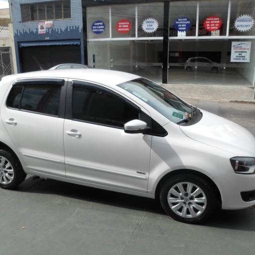 FOX TREND 1.0 FLEX COMPLETO ANO 2013 por Jota Car Veículos 