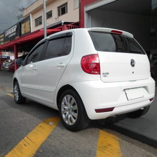 FOX TREND 1.0 FLEX COMPLETO ANO 2013 por Jota Car Veículos 