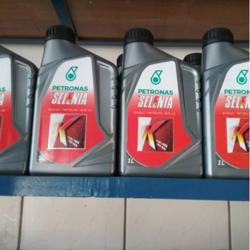Comprar o produto de Petronas Selenia 15W - 40 em A Classificar pela empresa Via Livre Super Troca de Óleo e Distribuidora de Lubrificantes em Indaiatuba, SP por Solutudo