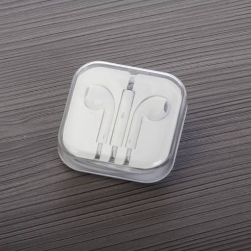 12789 Fone de Ouvido Estéreo com Microfone em São José do Rio Preto, SP por Public Gráfica e Brindes