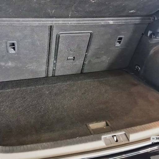 VOLKSWAGEN GOLF MSI COMFORTLINE 16V TOTAL FLEX 4P- 2015/2016 em Botucatu, SP por AJ Veículos