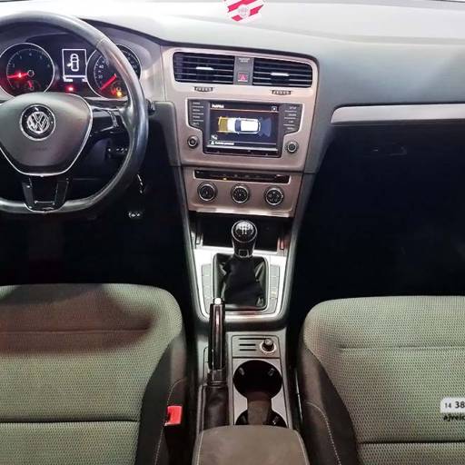 VOLKSWAGEN GOLF MSI COMFORTLINE 16V TOTAL FLEX 4P- 2015/2016 em Botucatu, SP por AJ Veículos