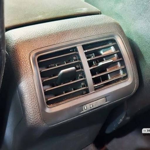 VOLKSWAGEN GOLF MSI COMFORTLINE 16V TOTAL FLEX 4P- 2015/2016 em Botucatu, SP por AJ Veículos