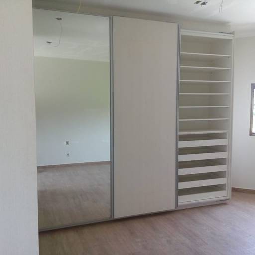 Roupeiro por BM  Marcenaria