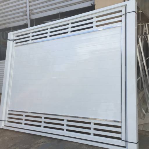 Porta Pivotante em Alumínio