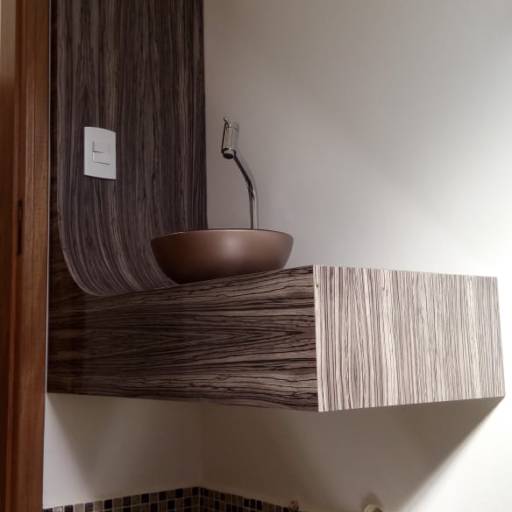 Gabinetes planejados para Banheiros em Jundiaí, SP por Forseti - Móveis Planejados