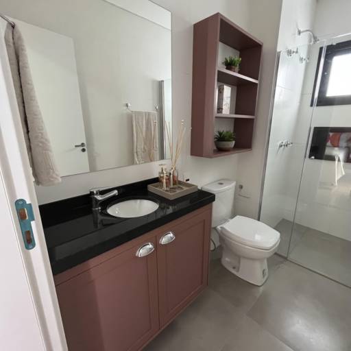 Gabinetes planejados para Banheiros em Jundiaí, SP por Forseti - Móveis Planejados