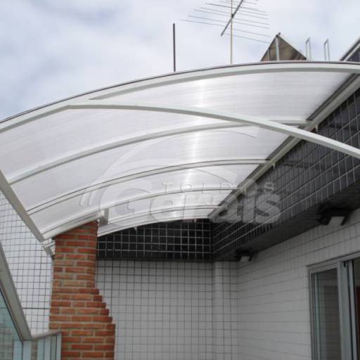 Cobertura de Policarbonato em Atibaia, SP por Arcanjo Serralheria