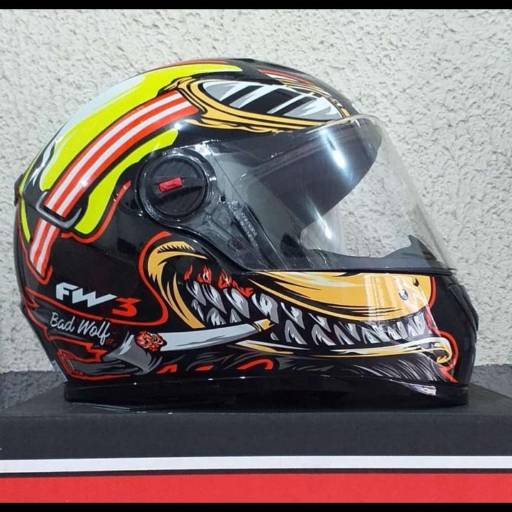 CAPACETES ESPORTIVOS  em Senador Canedo, GO por Jm Moto Peças E Acessórios