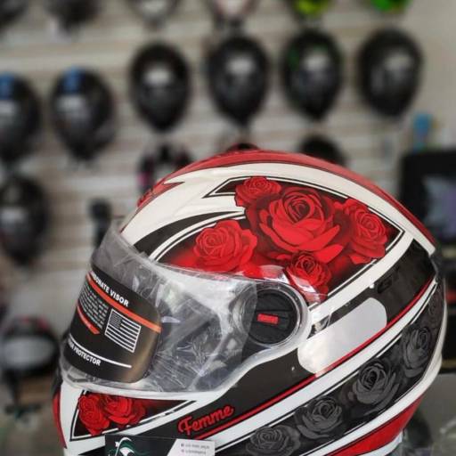 CAPACETES ESPORTIVOS  em Senador Canedo, GO por Jm Moto Peças E Acessórios