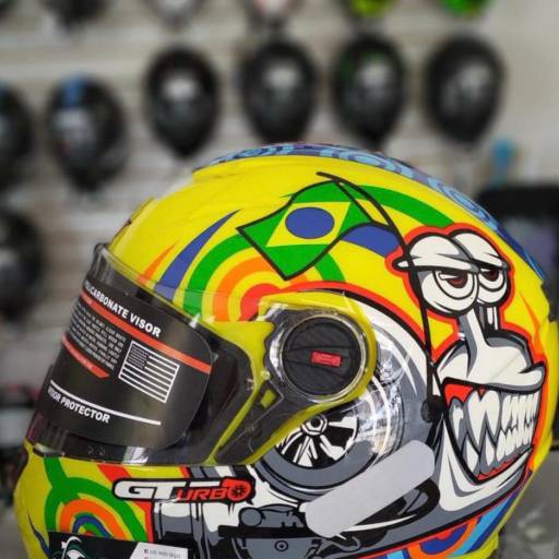 CAPACETES ESPORTIVOS  em Senador Canedo, GO por Jm Moto Peças E Acessórios