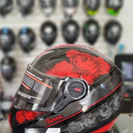 CAPACETES ESPORTIVOS  em Senador Canedo, GO por Jm Moto Peças E Acessórios