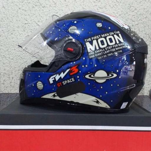 CAPACETES ESPORTIVOS  em Senador Canedo, GO por Jm Moto Peças E Acessórios