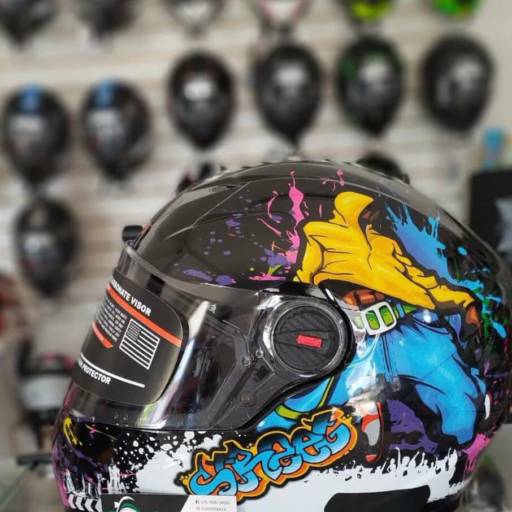 CAPACETES ESPORTIVOS  em Senador Canedo, GO por Jm Moto Peças E Acessórios