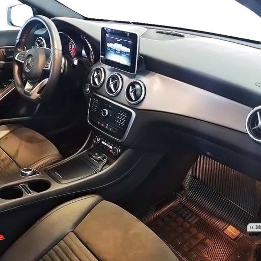 MERCEDES-BENZ GLA 250 2.0 16V 4P SPORT TURBO AUTOMÁTICO- 2016 em Botucatu, SP por AJ Veículos