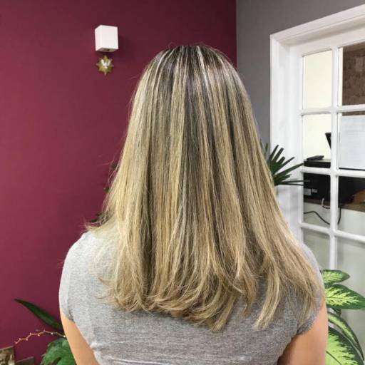 Ombre Hair / Luzes  por Espaço Akemi