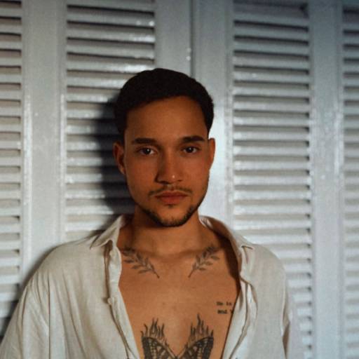 Olá meu nome é Jhon sou Terapeuta Tantrico e  também trabalho com Nuru Massagem em Americana, SP por Clínica Samsara