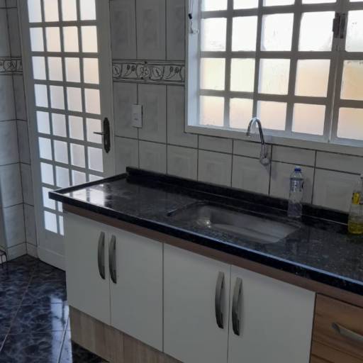 VENDE-SE CASA VILA EMA