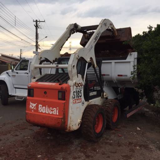 Bob Cat por OCG Terraplenagem