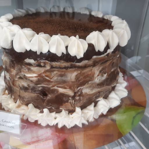 Comprar o produto de Tentação de Morango em Bolos e Doces pela empresa Crispy Cake Café em Joinville, SC por Solutudo