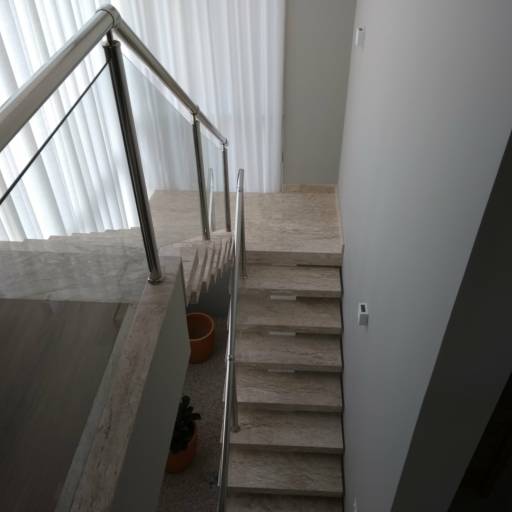 Corrimão, guarda corpo de vidro por Serralheria Spaço Corrimão